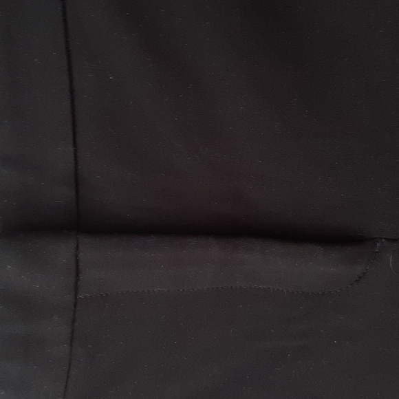 Reitmans Womens black pants. Size 12. Tapered with pockets. - Picture 7 of 13